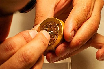 深圳瑞士劳力士表售后维修点电话